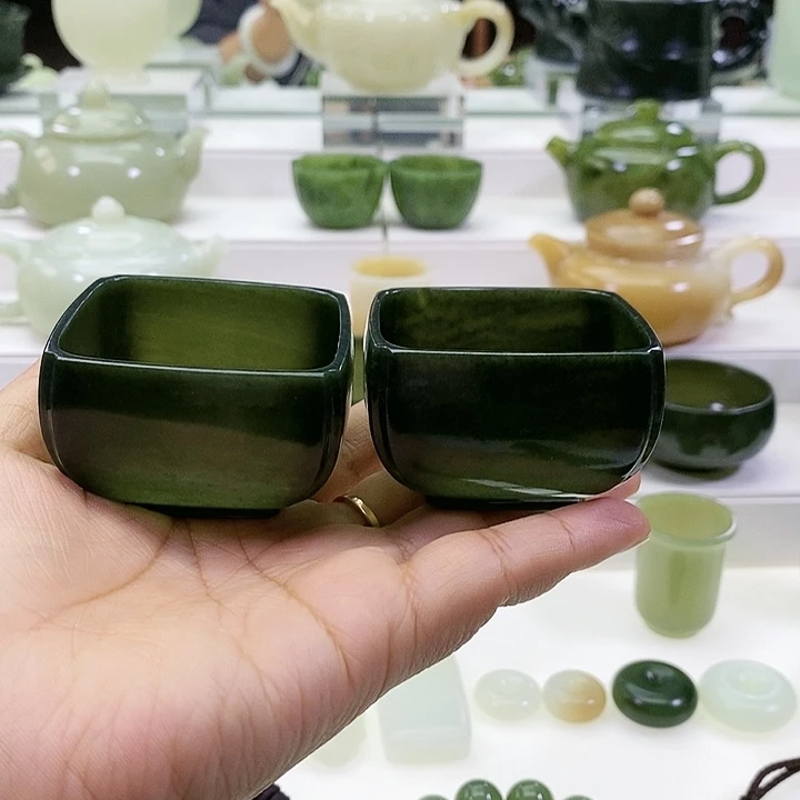 未镶嵌和田玉挂件炽**晖一对杯子