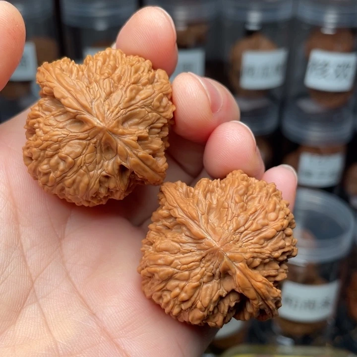 吊坠文玩核桃风***吃满天星