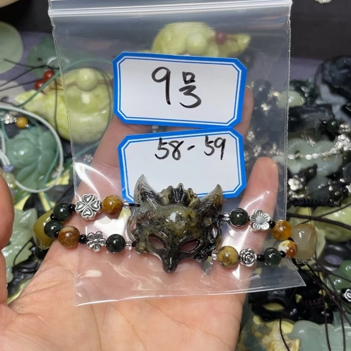 蛇纹石玉颈饰合金不****冰
