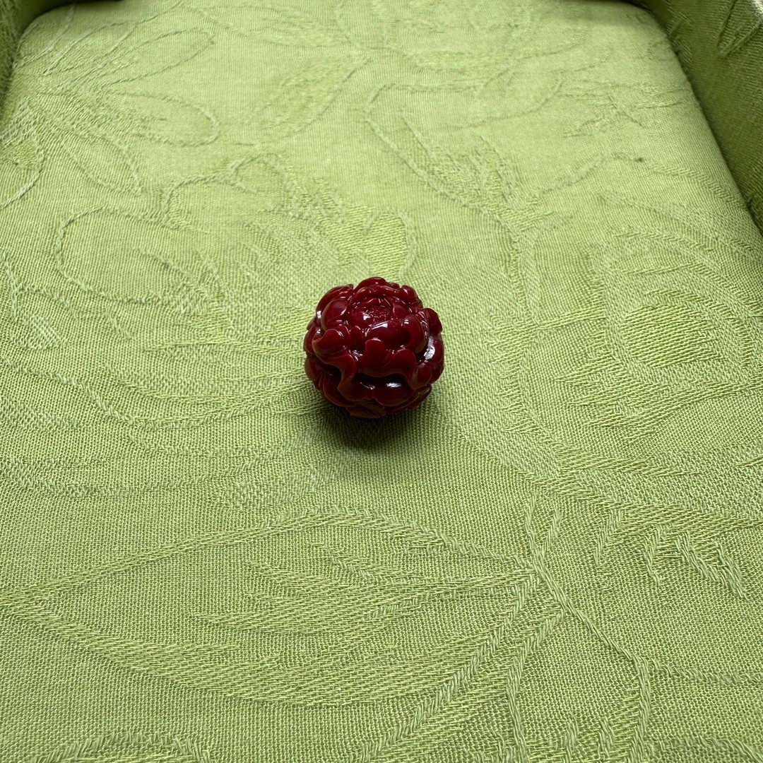 【沐言优选】牛血红DIY雕刻牡丹18m散珠A500