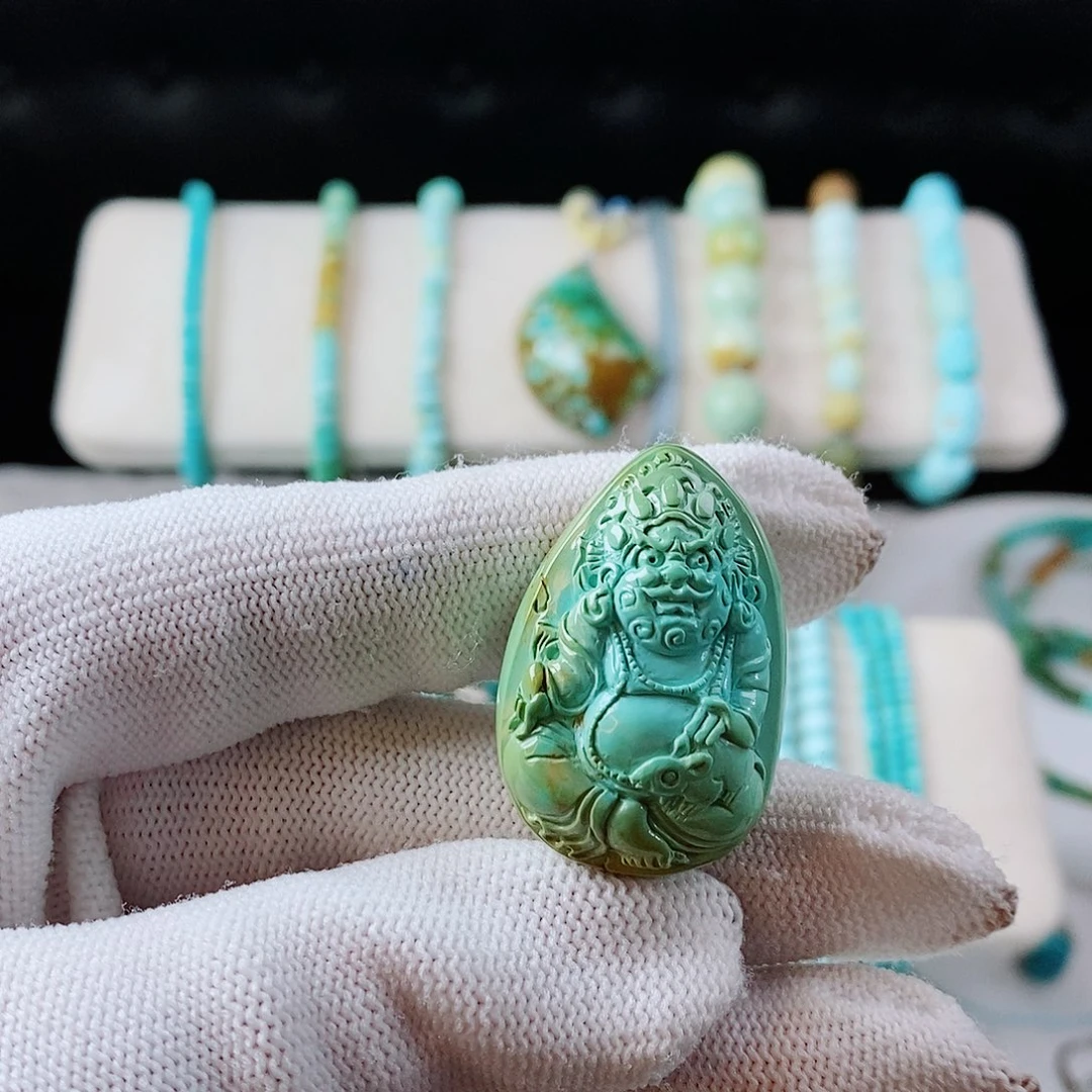 绿松石未镶嵌珠宝奇石