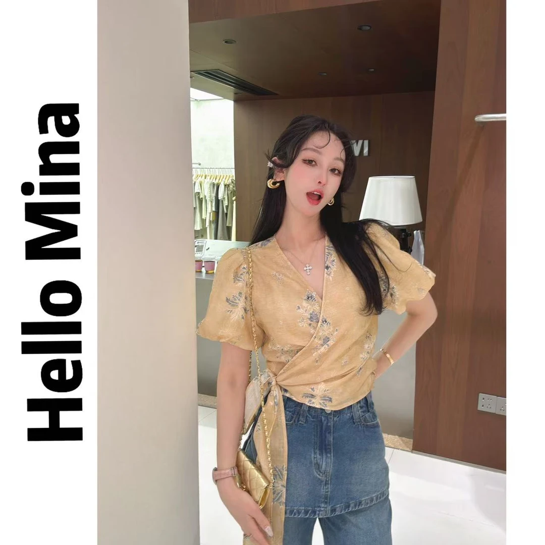 1059东大门V领碎花显瘦衬衫