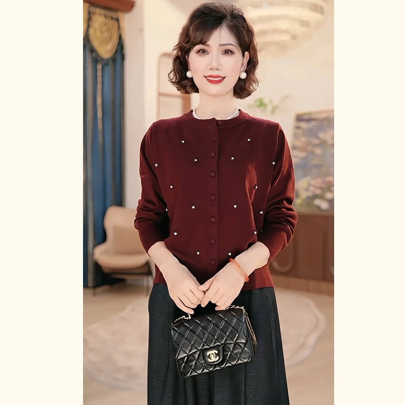 年轻妈妈冬季时尚洋气2025新款洋气中老年针织上衣服打底衫