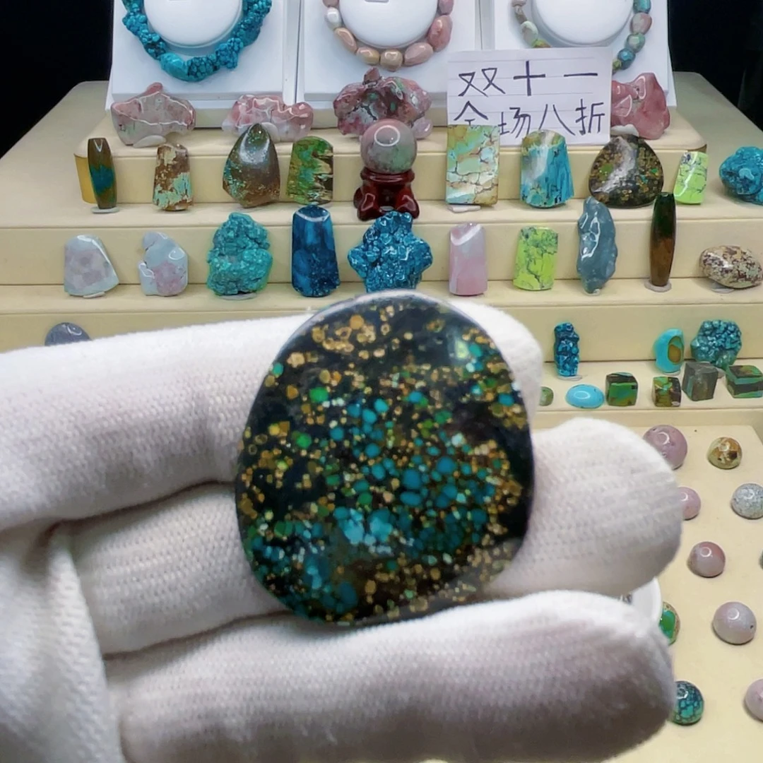 绿松石未镶嵌颈饰