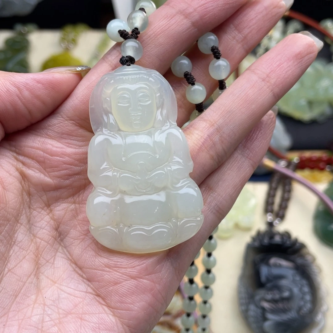 蛇纹石玉颈饰未镶嵌