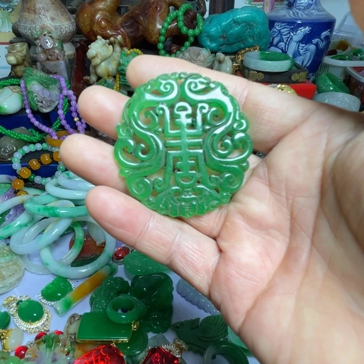 吊坠滴血莲花菩提