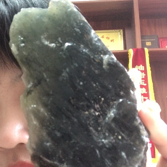 蛇纹石玉未镶嵌珠宝半成品岫玉