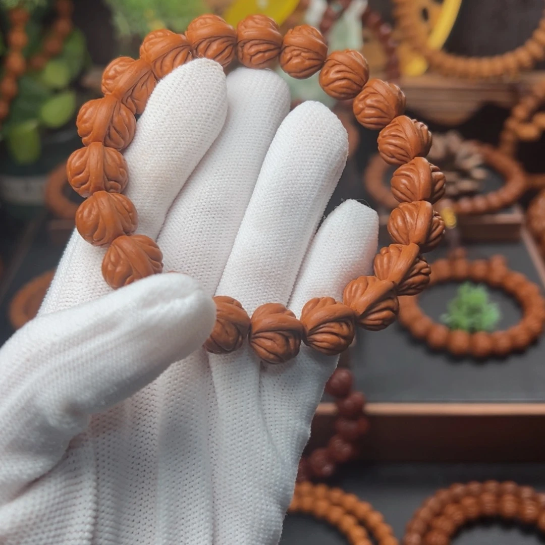 吊坠桃核刘*刚1.4双脊龙手串