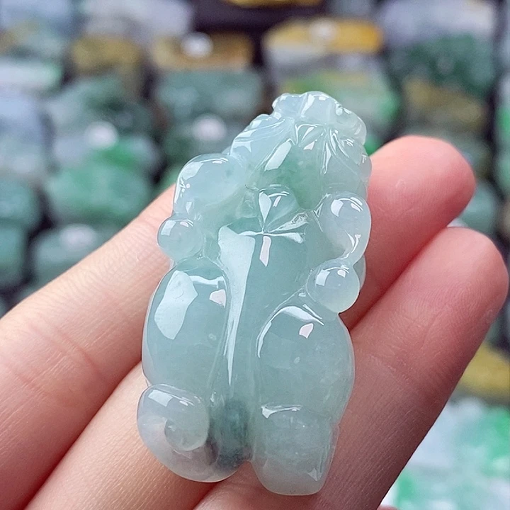 颈饰未镶嵌翡翠天然