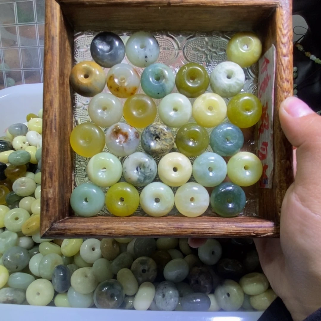 合金蛇纹石玉颈饰171