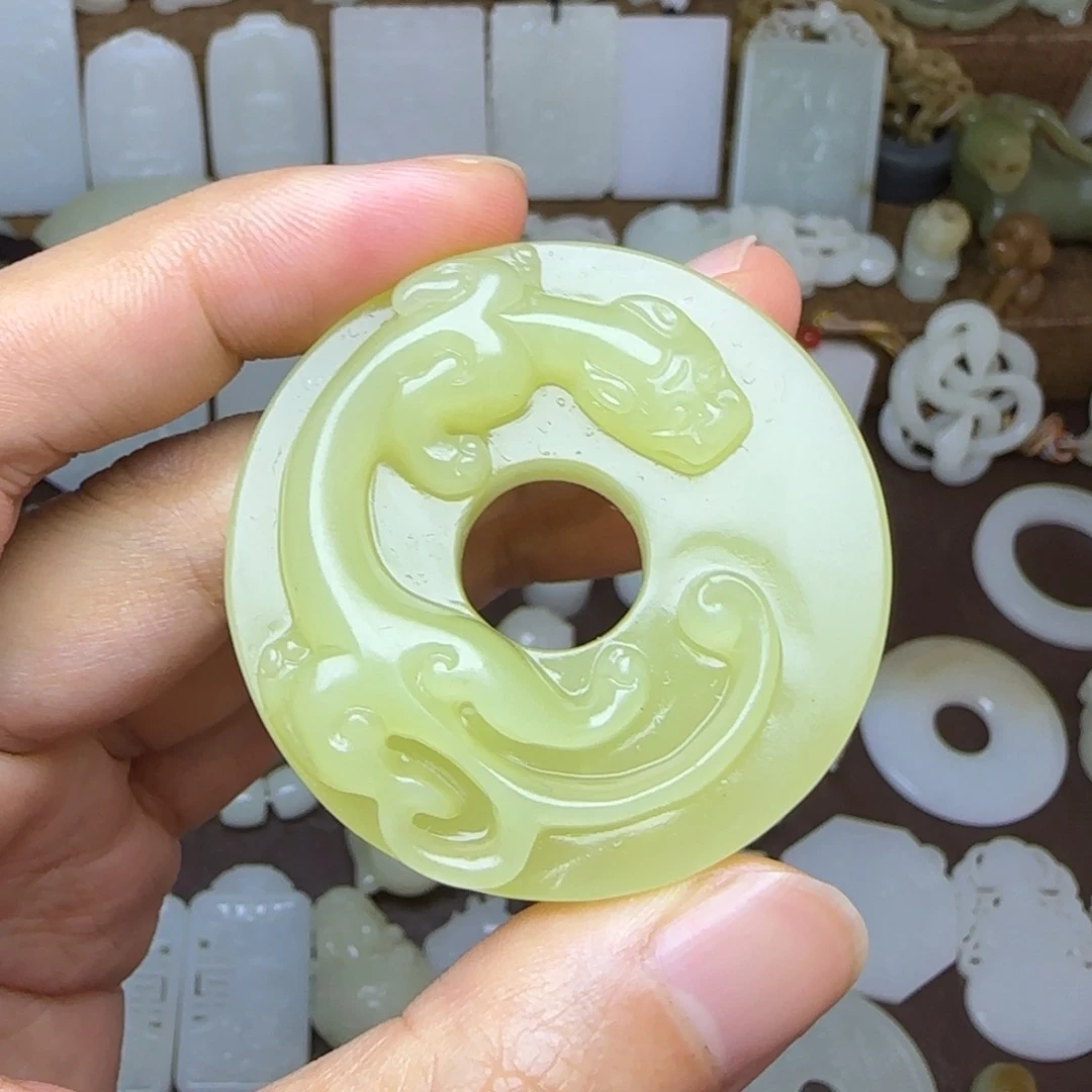 阿***6和田玉未镶嵌挂件