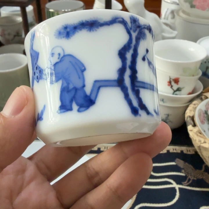 醴陵手绘青花小茶杯微瑕