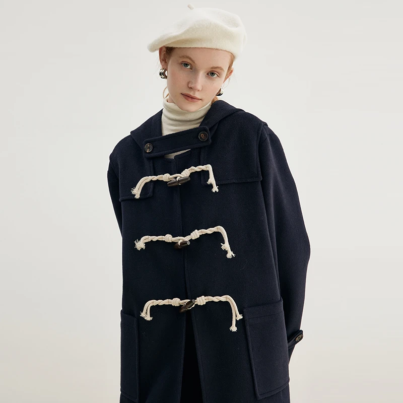 范洛冬季减龄学院风宽松牛角扣连帽长款毛呢大衣FD21W054推广1