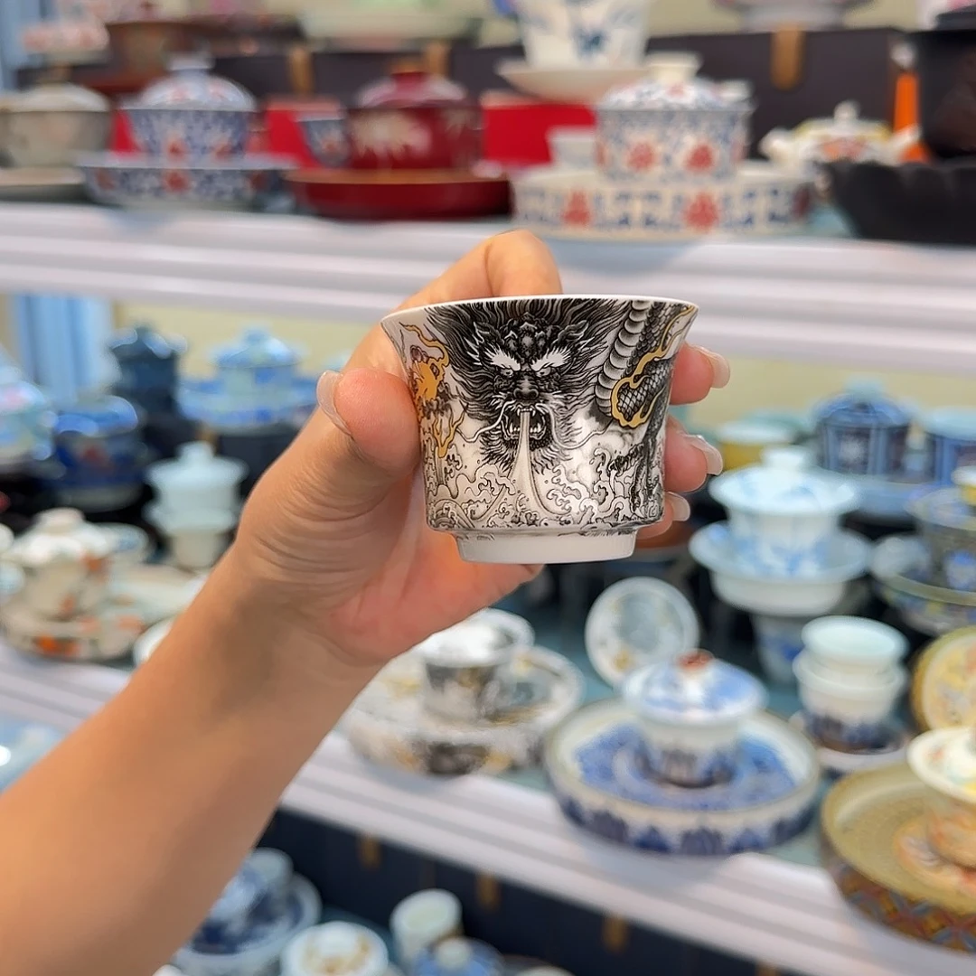 我们都在努力着改变着