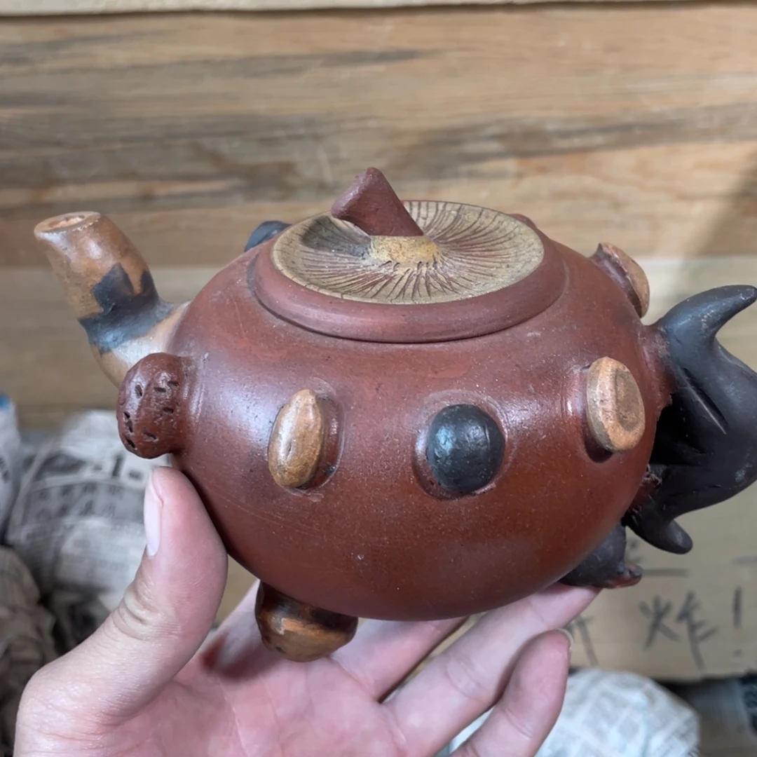 紫砂茶壶老厂紫砂壶一件。