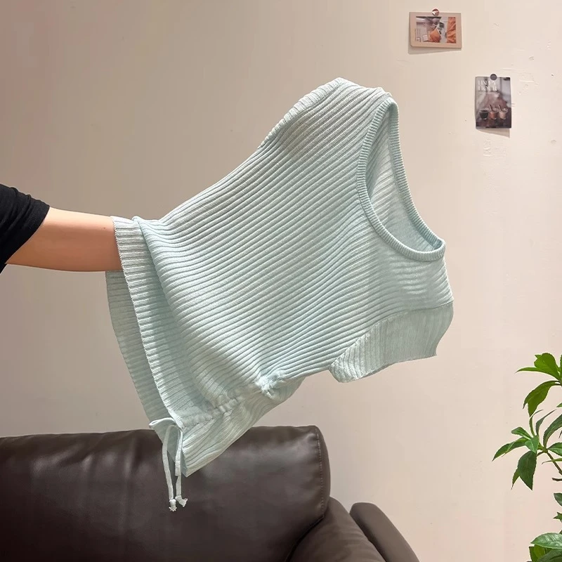 2025年夏季新款简单设计感侧边收腰显瘦短袖韩系显瘦百搭上衣女装