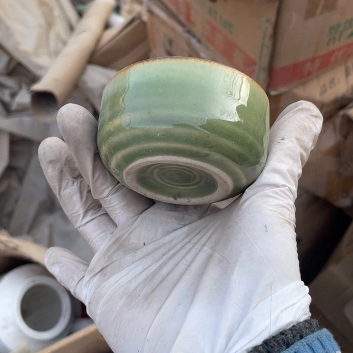 其他盘子碗砂锅都有