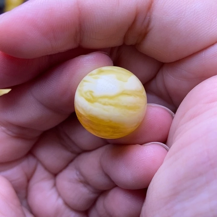 未镶嵌琥珀裸石蜜蜡32