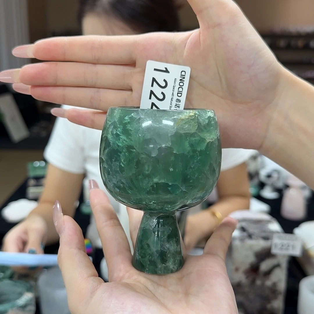 石材1224 绿水晶花苞杯