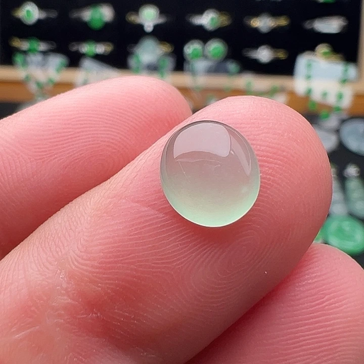 翡翠未镶嵌颈饰蛋面8.4