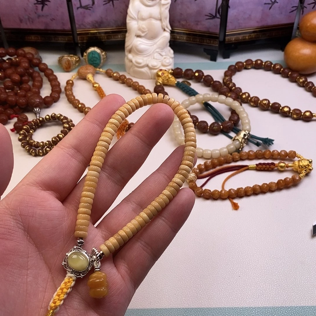 吊坠菩提。。。。。。。。。。。。