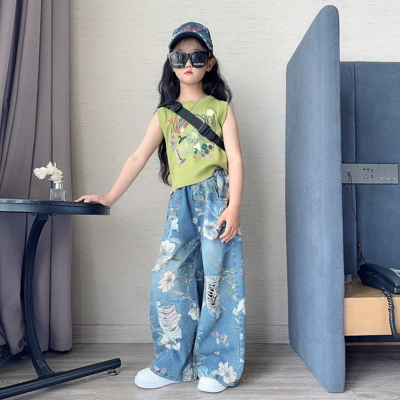 女童夏季套装2025新款潮流百搭个性针织背心破洞花朵牛仔裤两件套