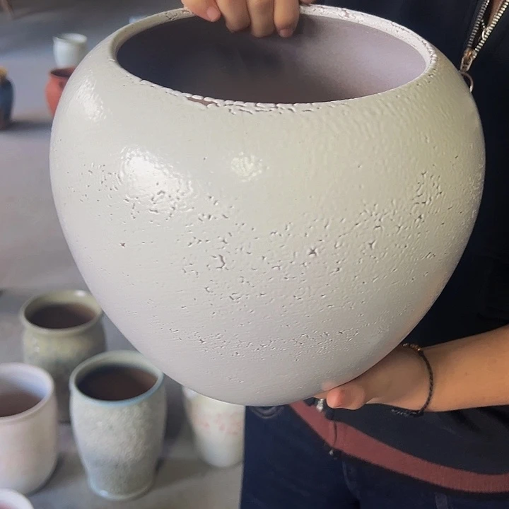 微瑕高度24厘米口径18厘米