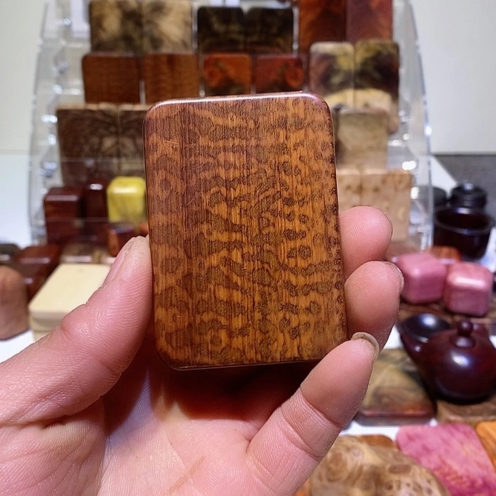 木波**惊木质把玩件98744个