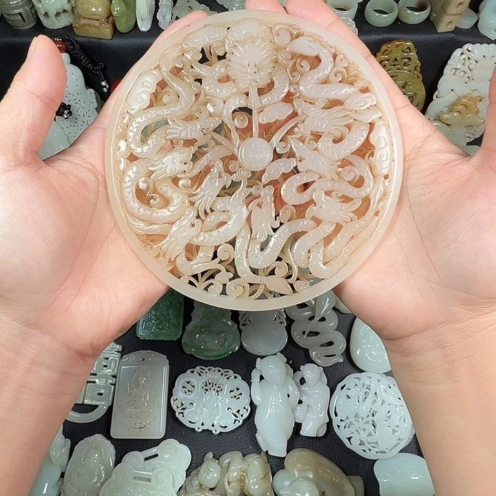 未镶嵌和田玉摆件