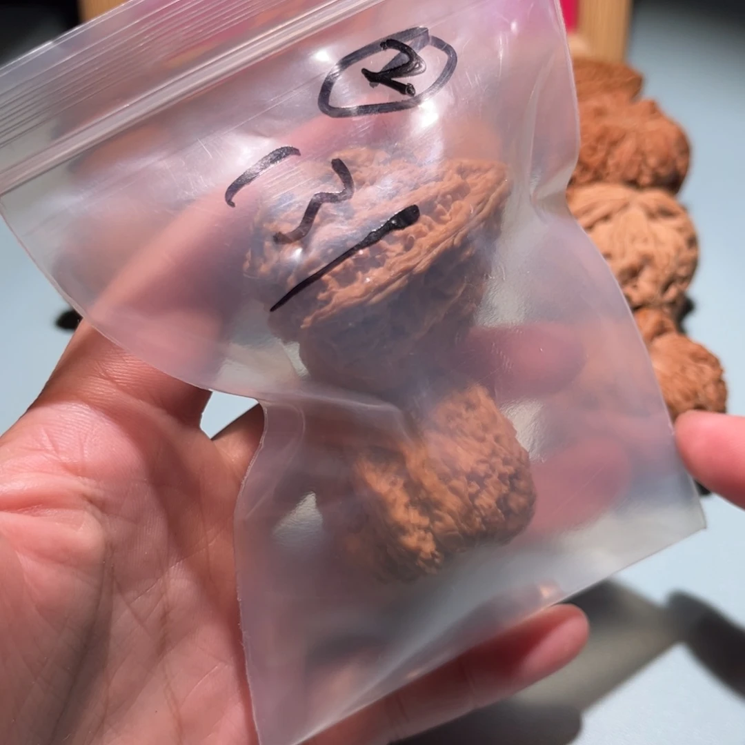 C***c文玩核桃吊坠哈哈你2