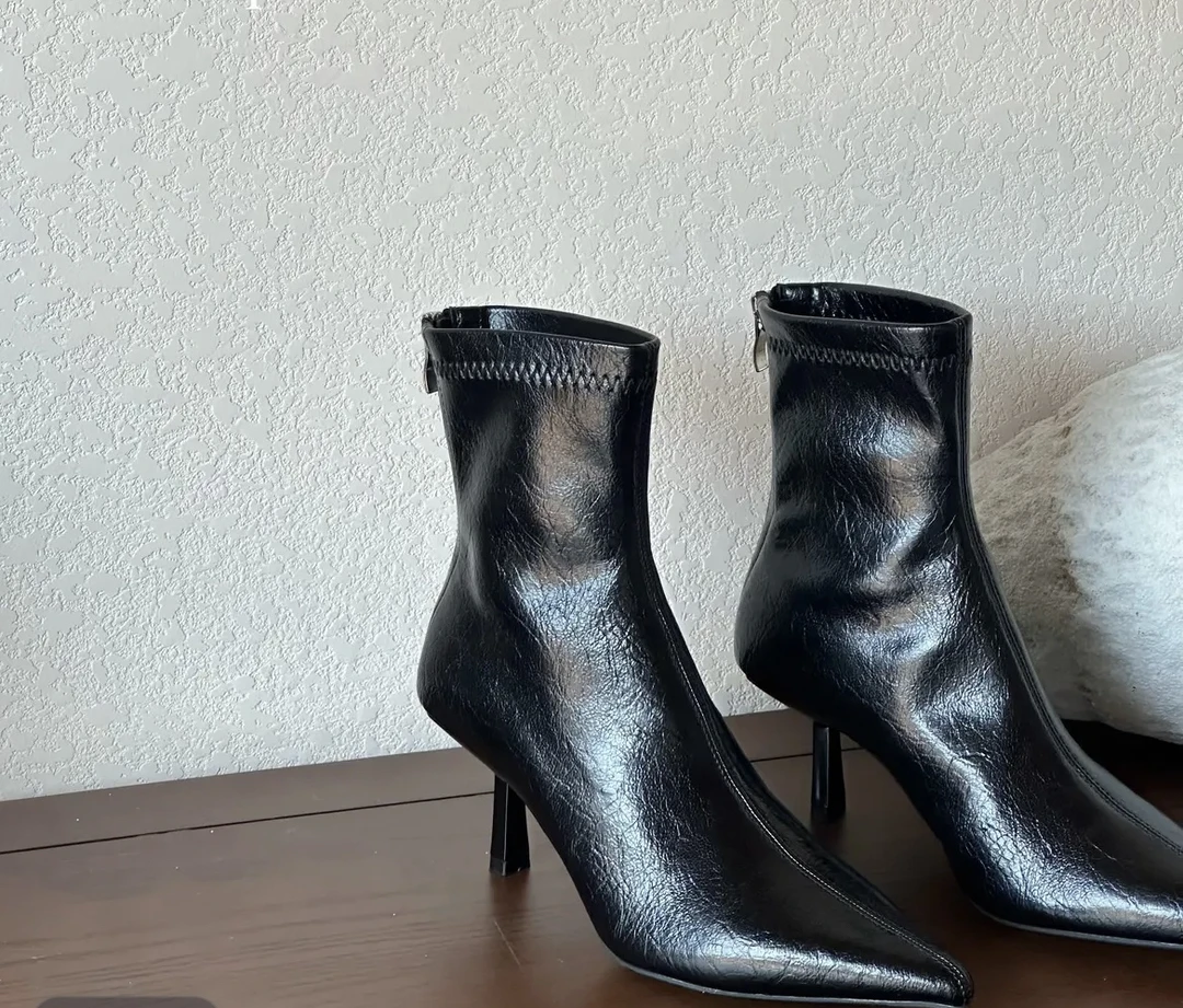 时尚高货孤品女鞋，按编码去拍