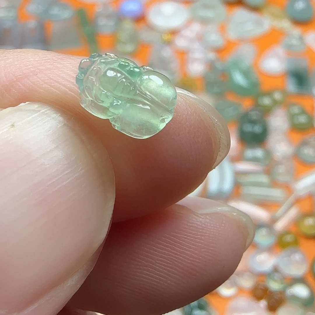 定制翡翠未镶嵌翡翠