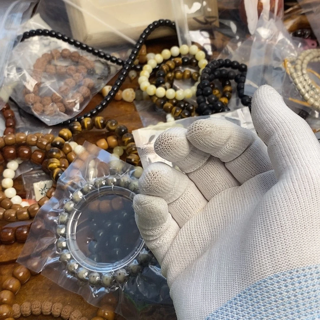 Z***y吊坠白玉菩提老山檀自在地