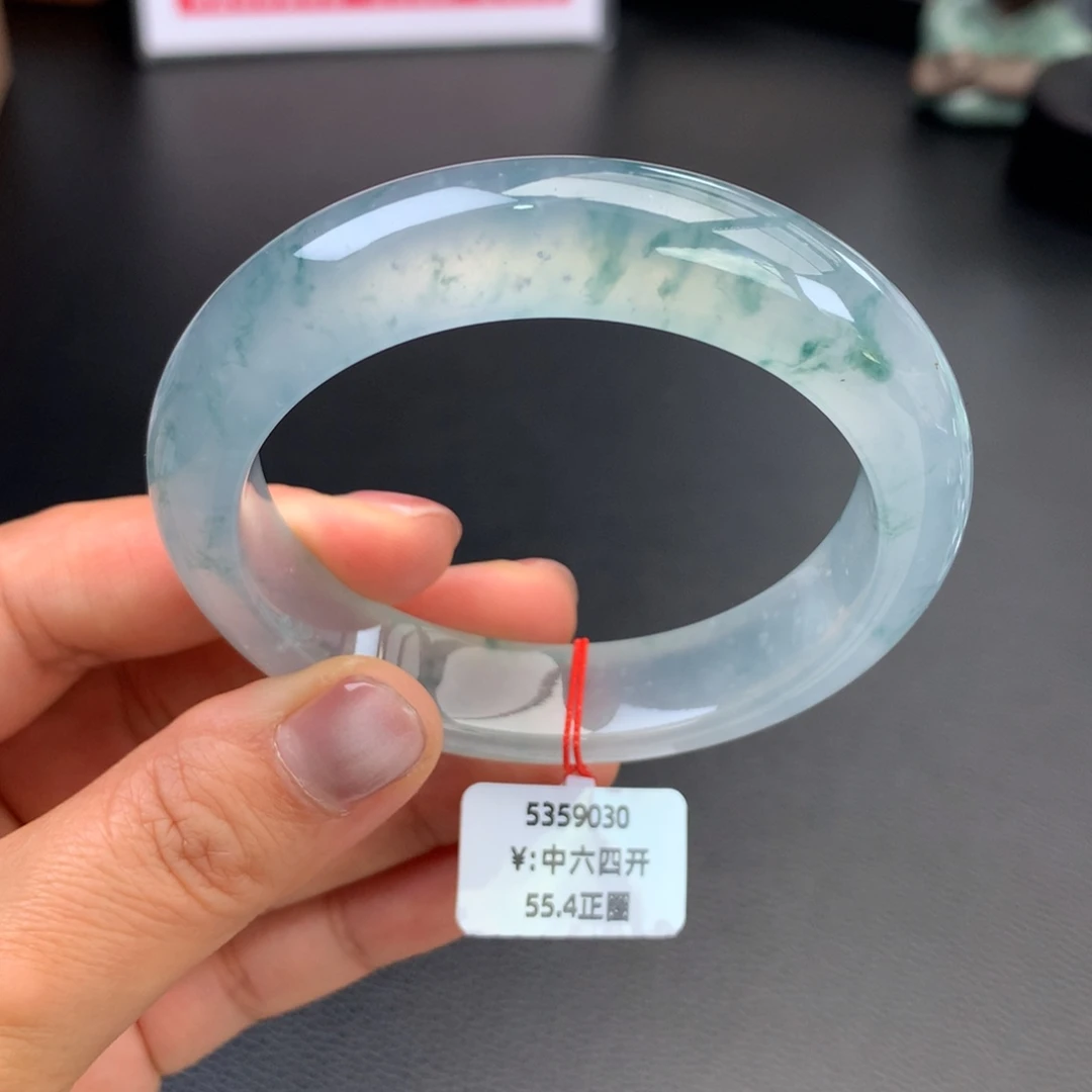 翡翠未镶嵌手镯高冰起钢光飘花【后台询价】