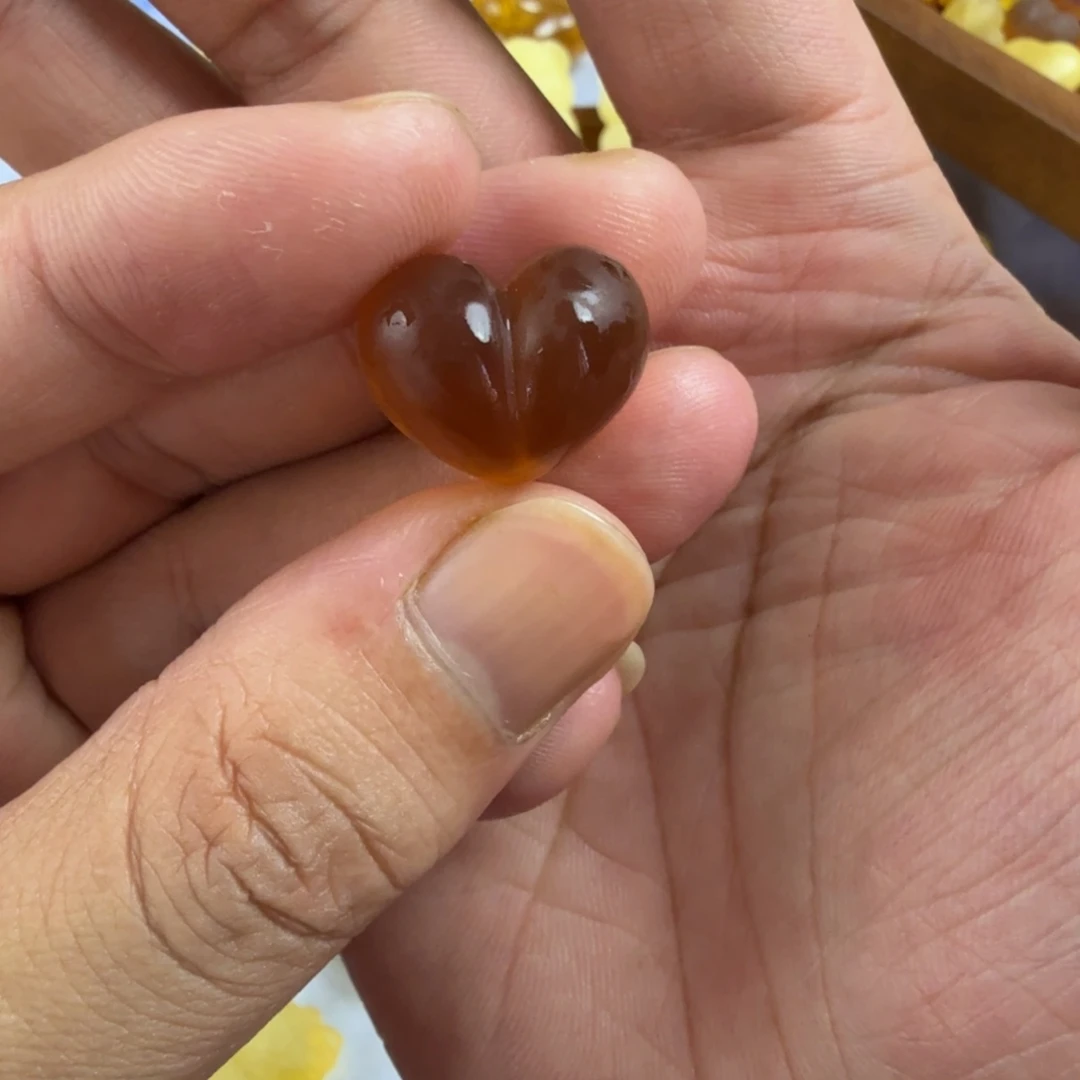 ****夏琥珀未镶嵌珠宝奇石