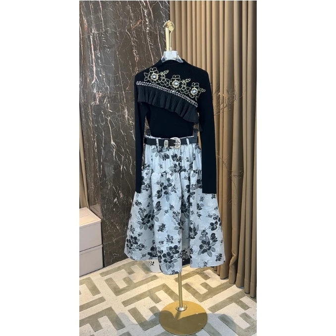 芙娜妮2024冬季高级感轻奢气质女装两件套高端时尚套装F2510514