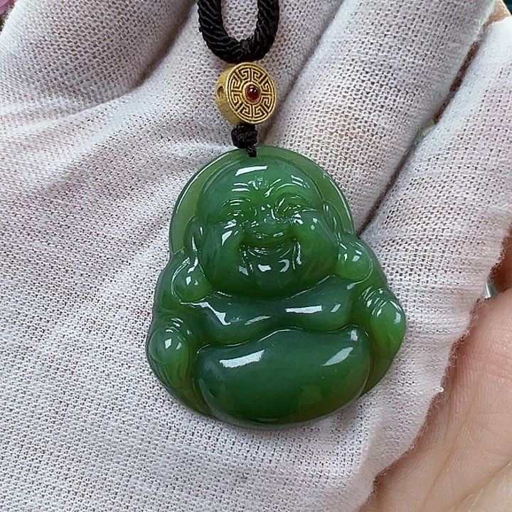 和田玉未镶嵌颈饰微瑕
