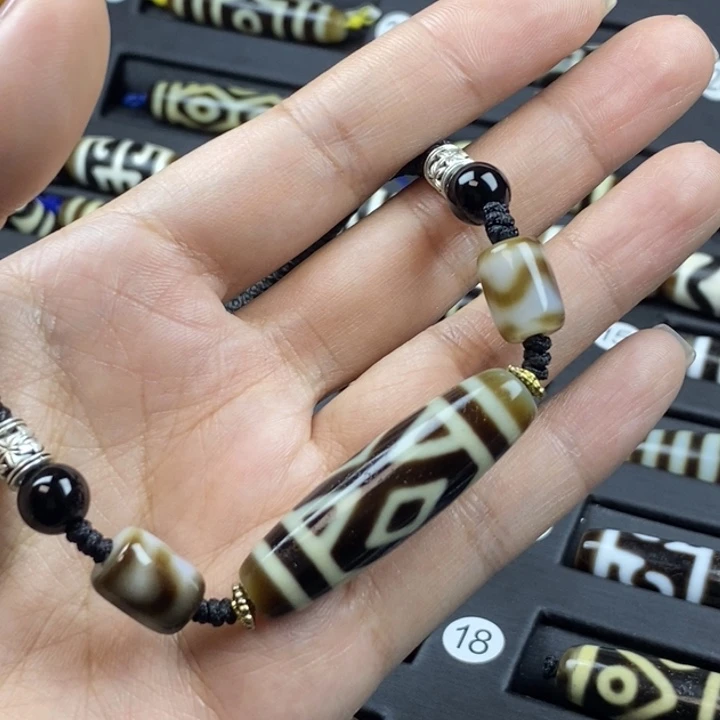 玛瑙/玉髓（覆膜）颈饰未镶嵌