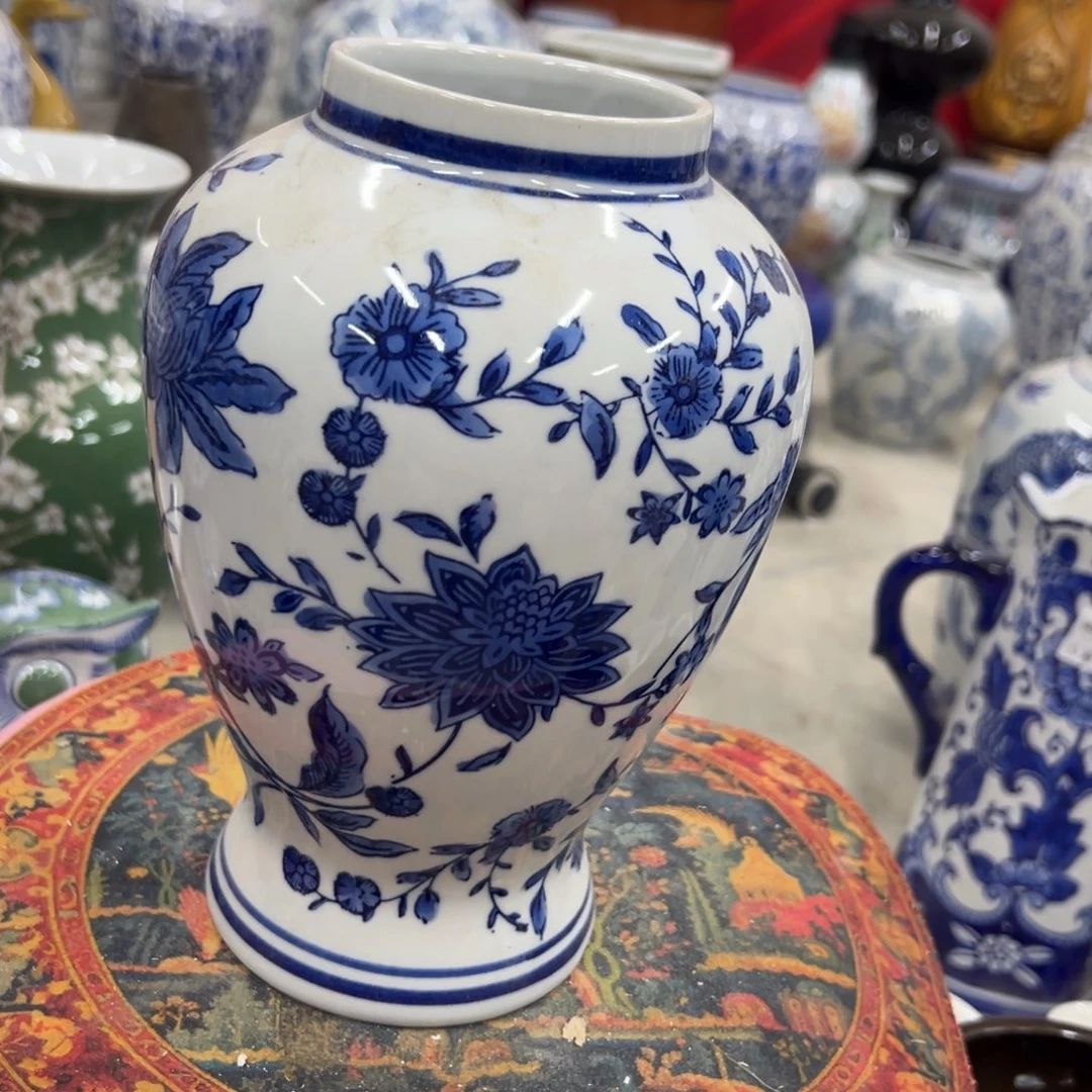 微瑕青花瓷器值得厚爱