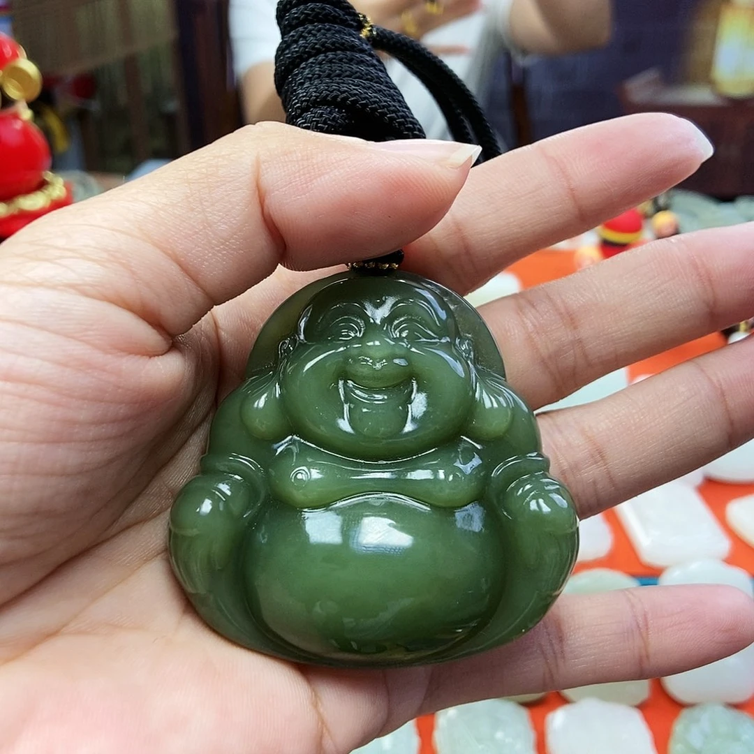 和田玉未镶嵌颈饰蓝**光