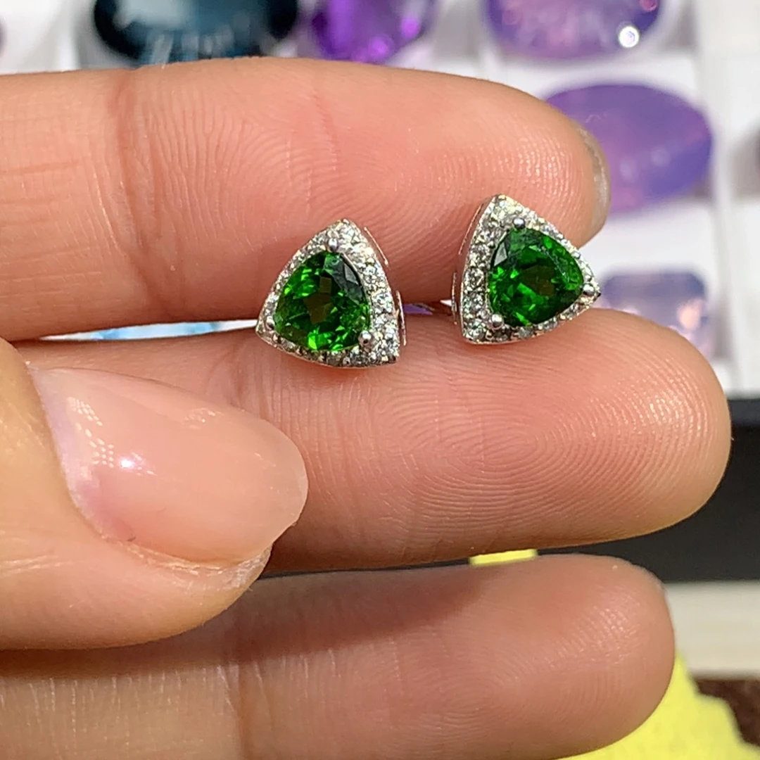 银S925镶嵌透辉石耳钉