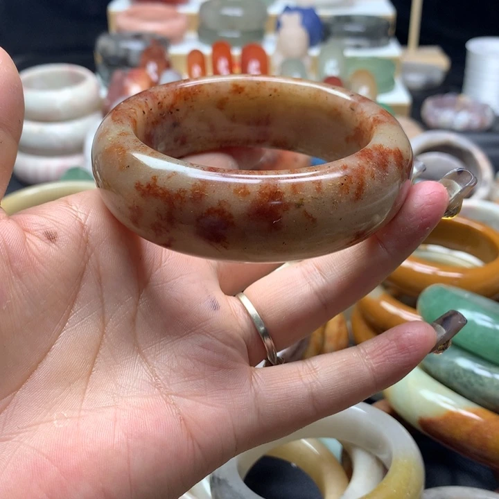 未镶嵌手镯石英质玉?****?