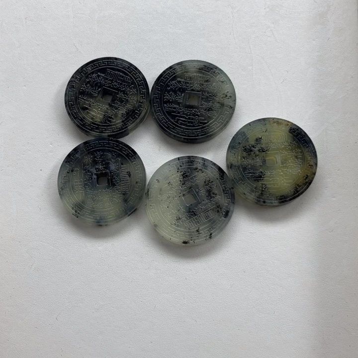 未镶嵌蛇纹石玉颈饰
