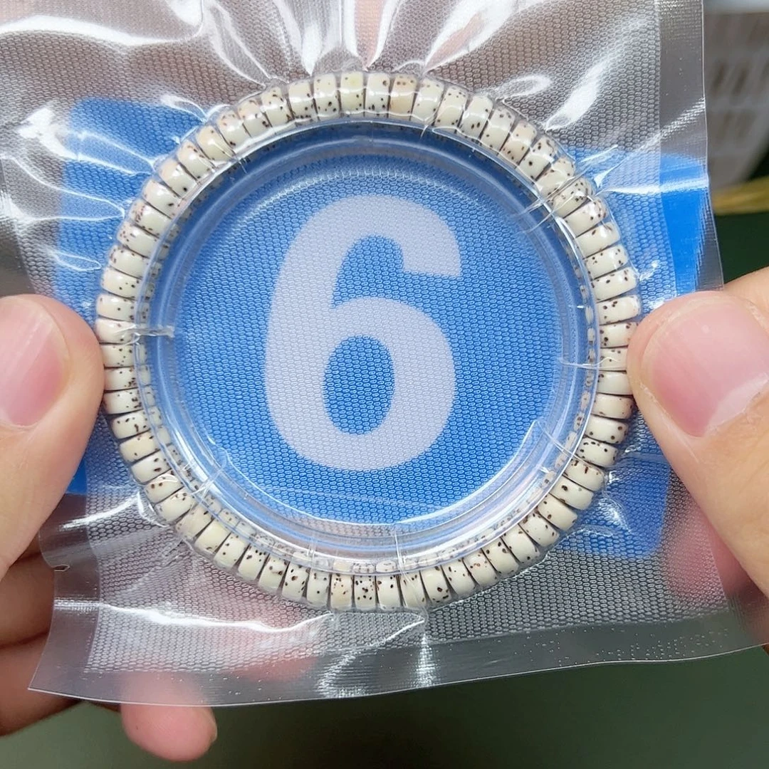 星月菩提吊坠74药片。 6