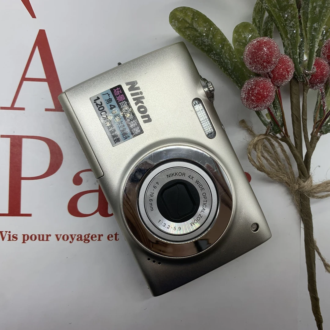 95新 Nikon/尼康 S2500 1200万像素 4倍光学变焦（no退no换）