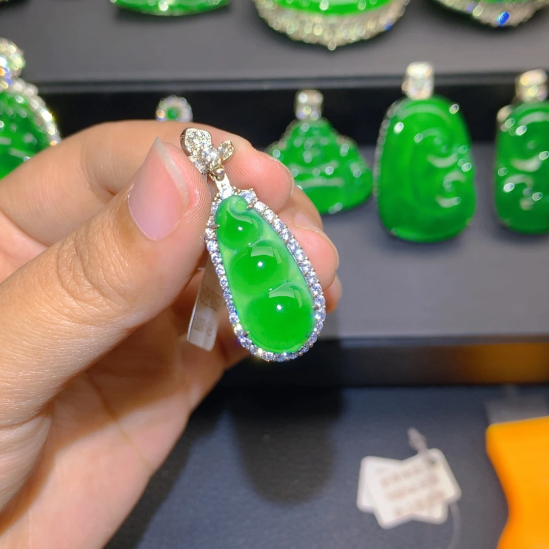 【闪购商品】吊坠(不含链)银S925镶嵌翡翠