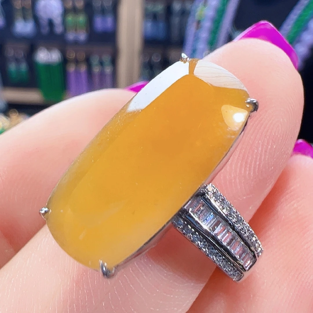 翡翠18K金镶嵌戒指签收后24小时鉴赏期