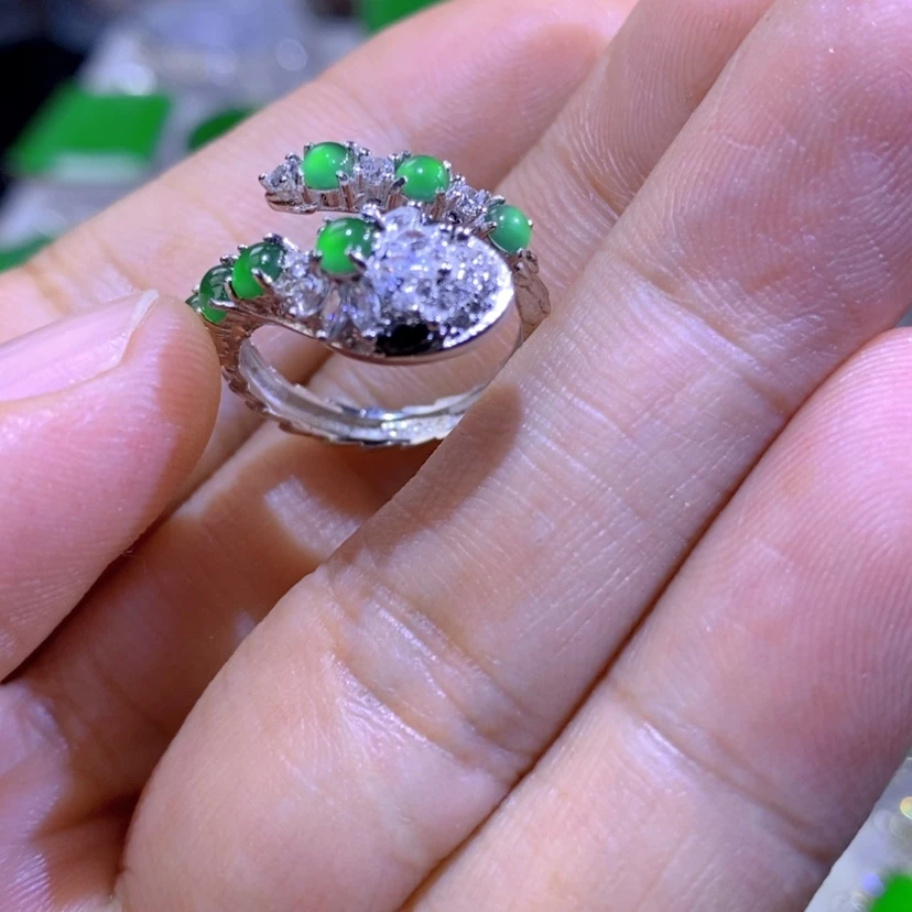 【闪购商品】翡翠挂件银S925镶嵌天然翡翠