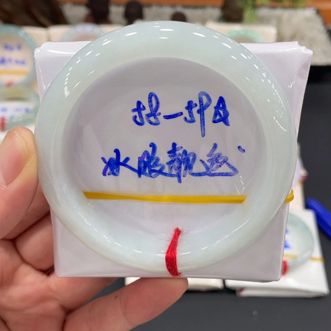 未镶嵌手镯翡翠翡翠