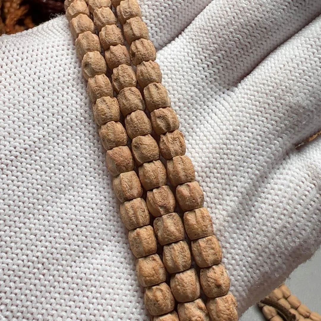 柏香籽/百香籽吊坠P****x